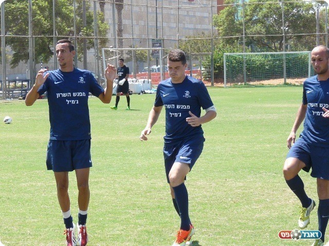 עוד עונה בהרצליה. בסוק (במרכז)