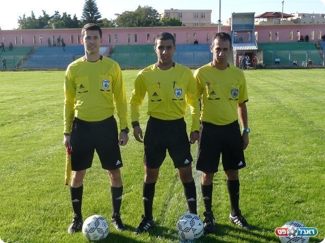 שיפוט "ביתי". אלקרינאוי (במרכז. אלי שמואלי)