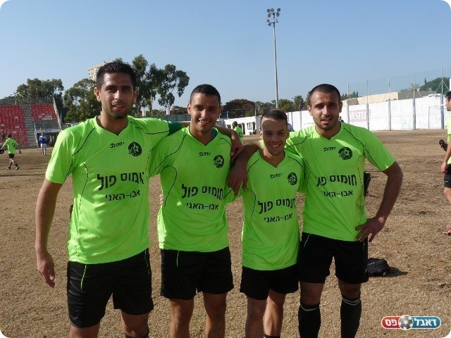 קבוצה צעירה מאד. שחקני ג'לגו'ליה (צילום: אלי שמואלי)