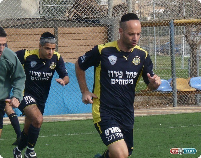סולידריות. שחקני רו"ח (צילום: אלי שמואלי)