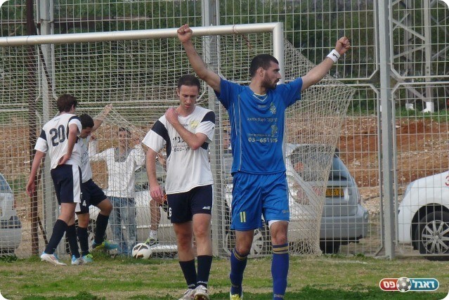 ניצחון ענק לחולון. אלנור אלייב (צילום: אלי שמואלי)