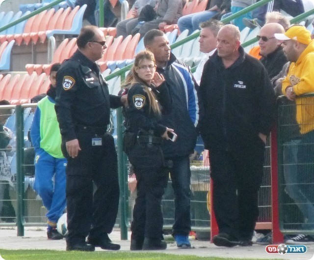 הרגיעו את הרוחות. המשטרה (צילום: אלי שמואלי)