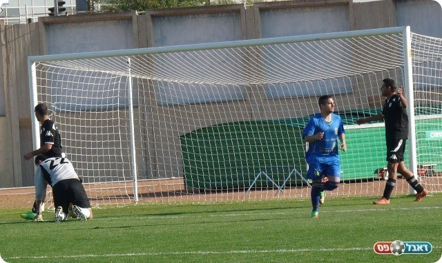 צמד בסיום. פרסי חוגג (צילום: אלי שמואלי)