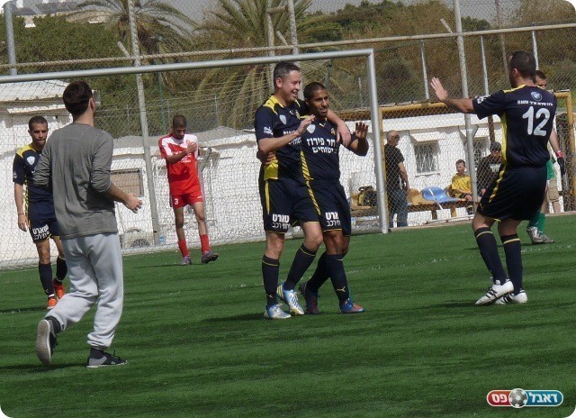 הפער נשמר. סלומוביץ' חוגג עם מזרחי המבשל את השני (צילום: אלי שמואלי)