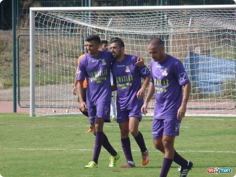 ניצחון שני העונה. שחקני יניב חולון (אלי שמואלי)