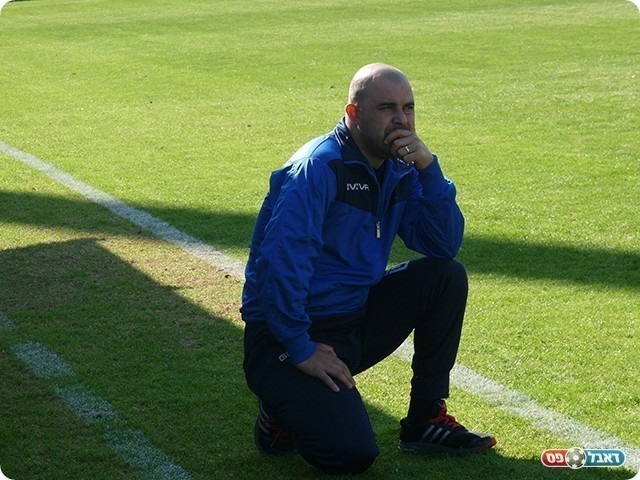 מאמן יבנה, מוטיקו בן מויאל (אלי שמואלי)