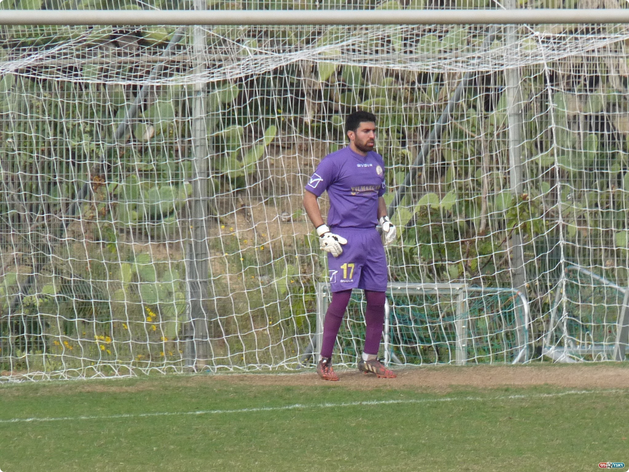 עצר פנדל חשוב. דניאל שערי (אלי שמואלי)