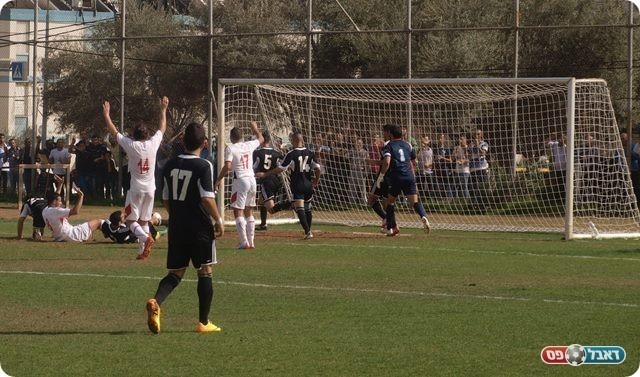 וסרסור לא מצליח לכבוש. 