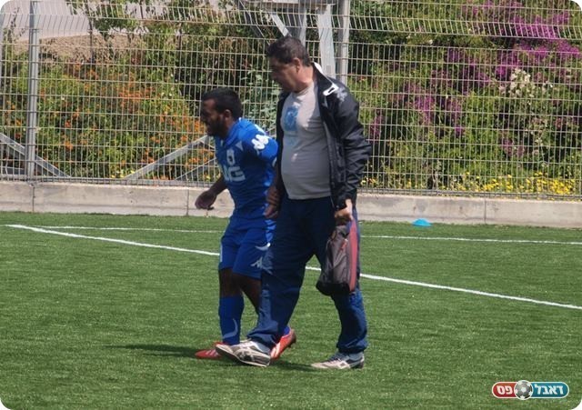 החמיץ, נפצע והוחלף. קריטי מדדה החוצה. 