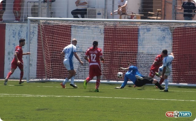 אונו לחצה. זרביב כובש את השני. 