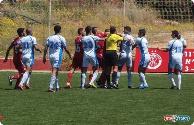 מיותר. המיני מהומה בסיום. 