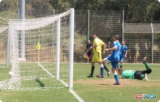 השני. עוד אחד של רוזנפלד. 