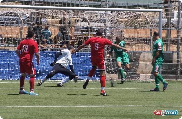 כמעט הראשון. נונה מציל. 