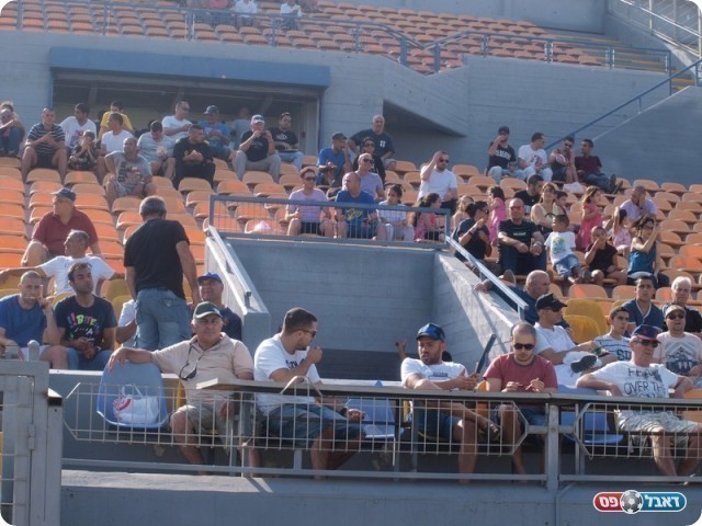 מילה טובה. היציע הבת ימי