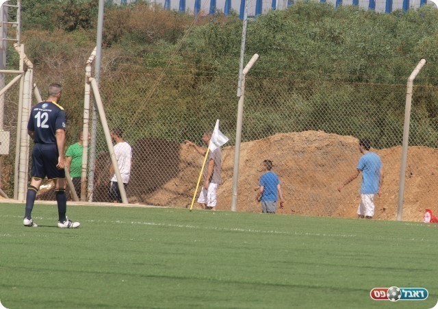 התייאשו. חלק מאוהדי חולון הולכים. 