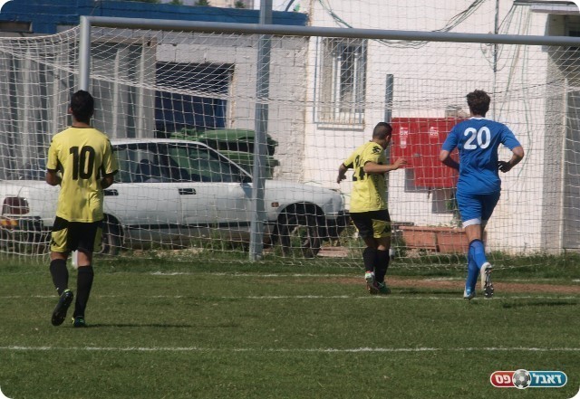 סגר עניין. פרסי כובש. 