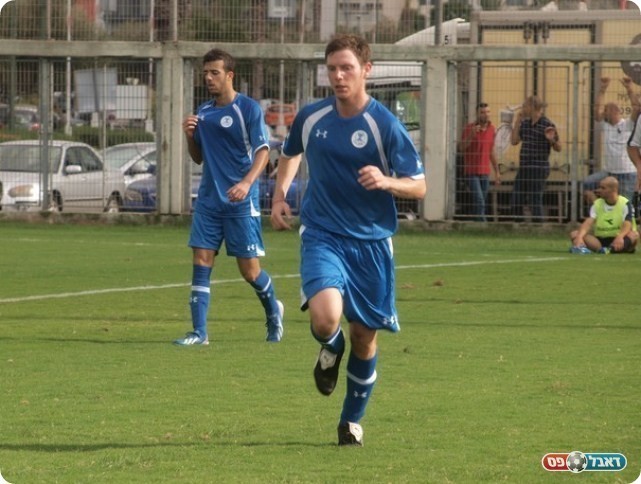 לא חיכה הרבה. שטרן רץ לחגוג את השוויון. 