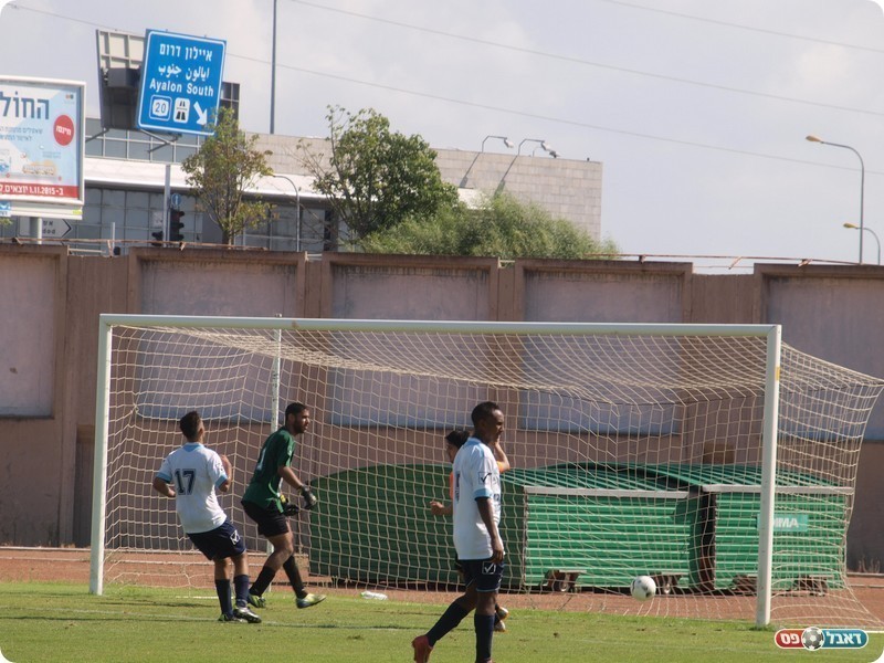 יפרח (מוסתר) מצמק (אלון יהודיוף)