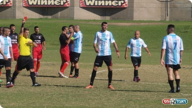 האדום לחלפון (מספר 7).