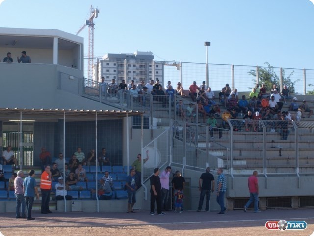 בין 100 ל-150. חלק מהצופים שהגיעו. (אלון יהודיוף)