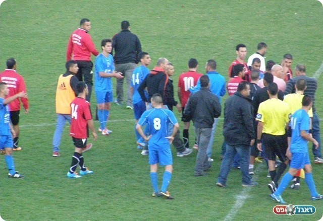 והרגיעה. כריים מתאושש (צילום: אמיר שיבי)