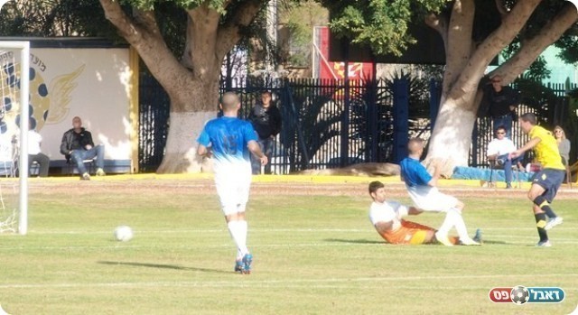 בסוף זה נכנס. עזרא כובש. 