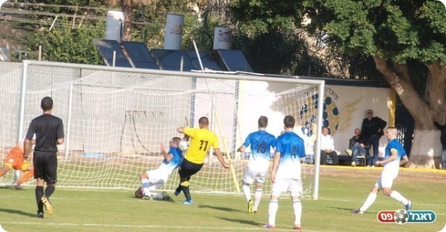 ניסיון חמישי. מגול נבלם לקרן. 