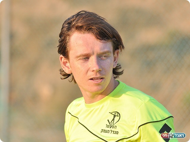 חתם בקבוצה, שולוקובסקי (צילום: קובי פורטל)