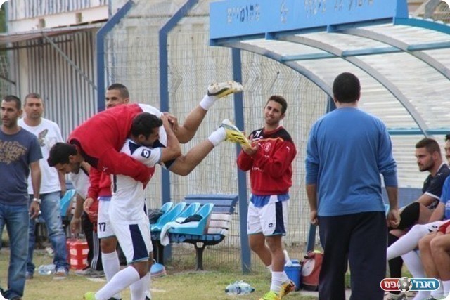 שחקני טבריה בימים יפים יותר (צילום: עודד חסין)