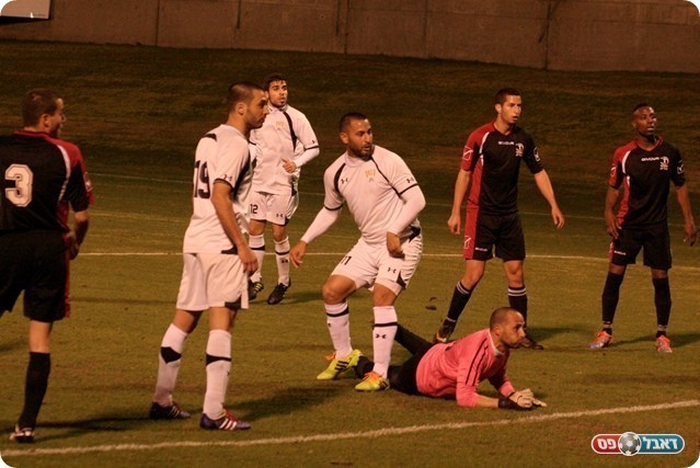 חיפש את השער בכל מחיר. מגול אחרי הנגיחה 