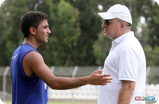 בונה תלכיד מעניין. מאיר כהן וצ'יצ'יאן (צילום: לירן דורף)