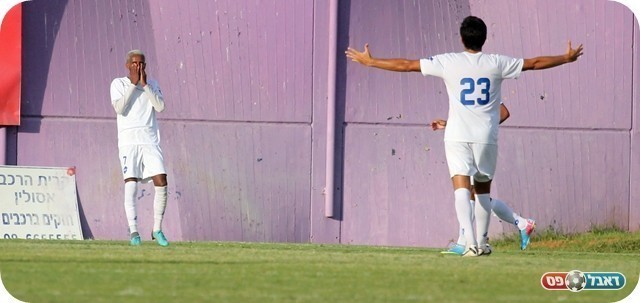 ומודה ליושב במרומים (צילום: לירן דורף)