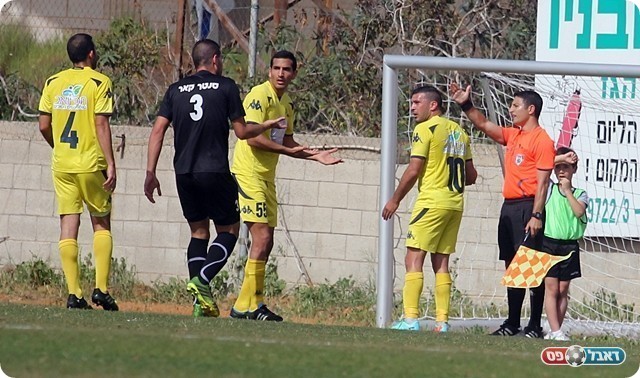 פרנקל מסמן בסף הכל על עוד צהוב לשוער (צילום: לירן דורף)