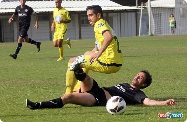 בן סלומון וזוהר במאבק (צילום: לירן דורף)