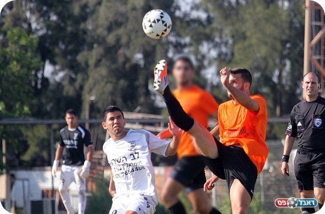 הצלה גדולה. משען מקדים את שוקרון (צילום: לירן דורף)