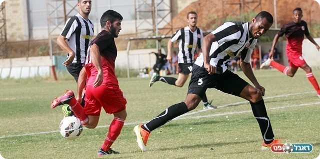 זנה עוצר את שחר (לירן דורף)