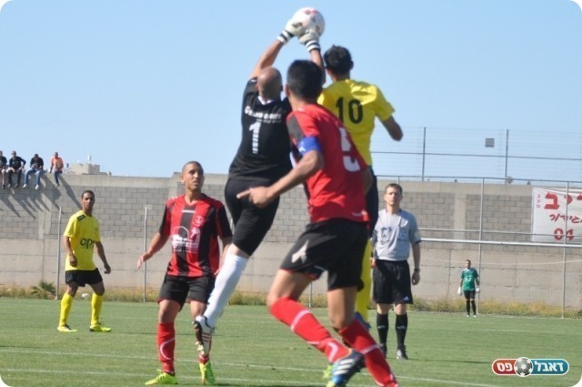 להבקיע שער מוקדם. שמש עוצר הפעם את זוביאת (אחמד עוויסאת)