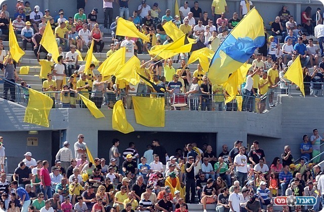 רובם הגיעו באוטובוסים, אוהדי קרית גת (לירן דורף)