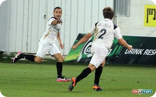 שער ענק. בירן חוגג (צילום: לירן דורף)