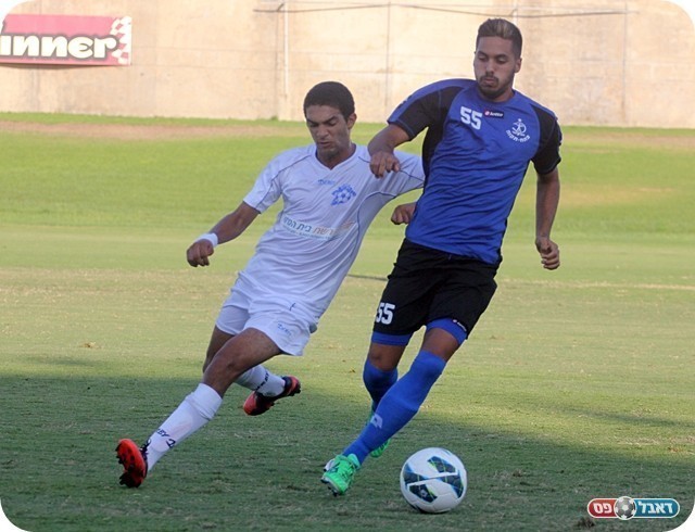 פנים חדשות בבת ים. עותמן (בלבן) ומשפתי (צילום: לירן דורף)