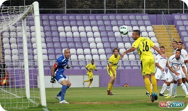 משחק קצבי טוב. דרעי מפספס בפתיחה (צילום: לירן דורף)