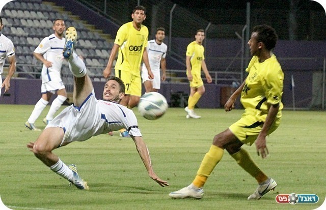 השער. רומן מפספס (צילום: לירן דורף)