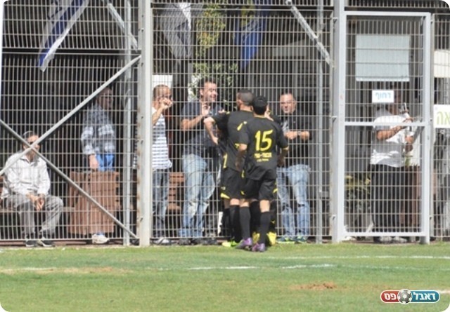 וצברי חוגג (צילום: מוחמד חאדר אניס)