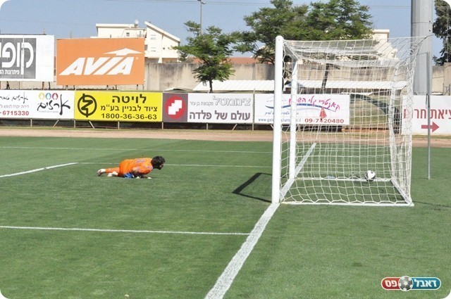 אנגלשטיין נכנע (חאדר אניס)