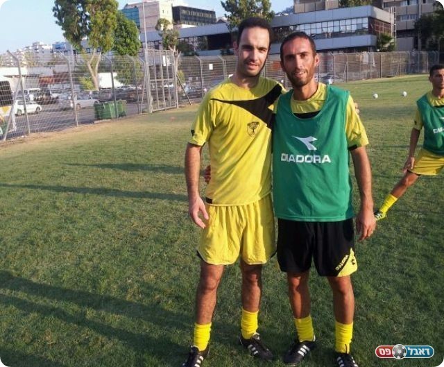 שום דבר לא השתנה בבית"ר חיפה. ביטון (משמאל) ושי סבג