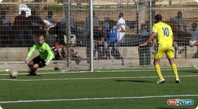 הזדמנות גדולה לשרון. נונו עוצר (צילום: אייל אורן)