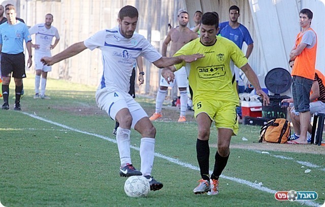 אלירז שוורץ מנסה לברוח ממשען (לירן דורף)