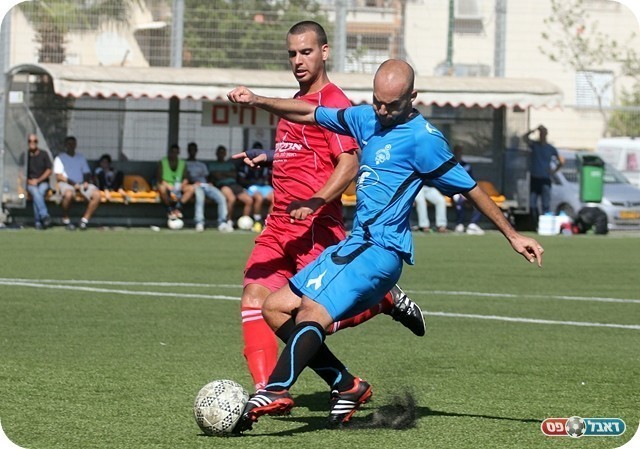 הבקעה המשיכה ליזום. דמרי מול סעדני (צילום: לירן דורף)