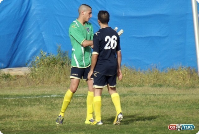 נעים נכנס לשער (צילום: אייל אורן)