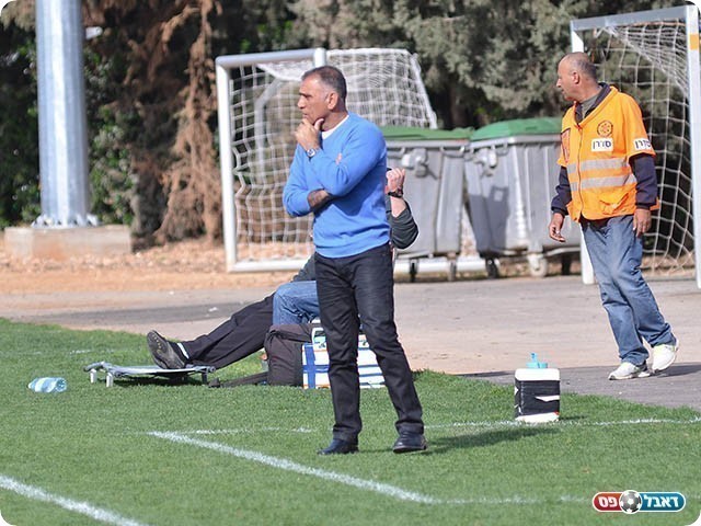 חוזר לקווים. בוזורגי (קובי פורטל)